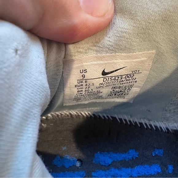 Nike LeBron 20 “NikeLifer”
Style code DJ5423-002 size 9 - Picture 7 of 9